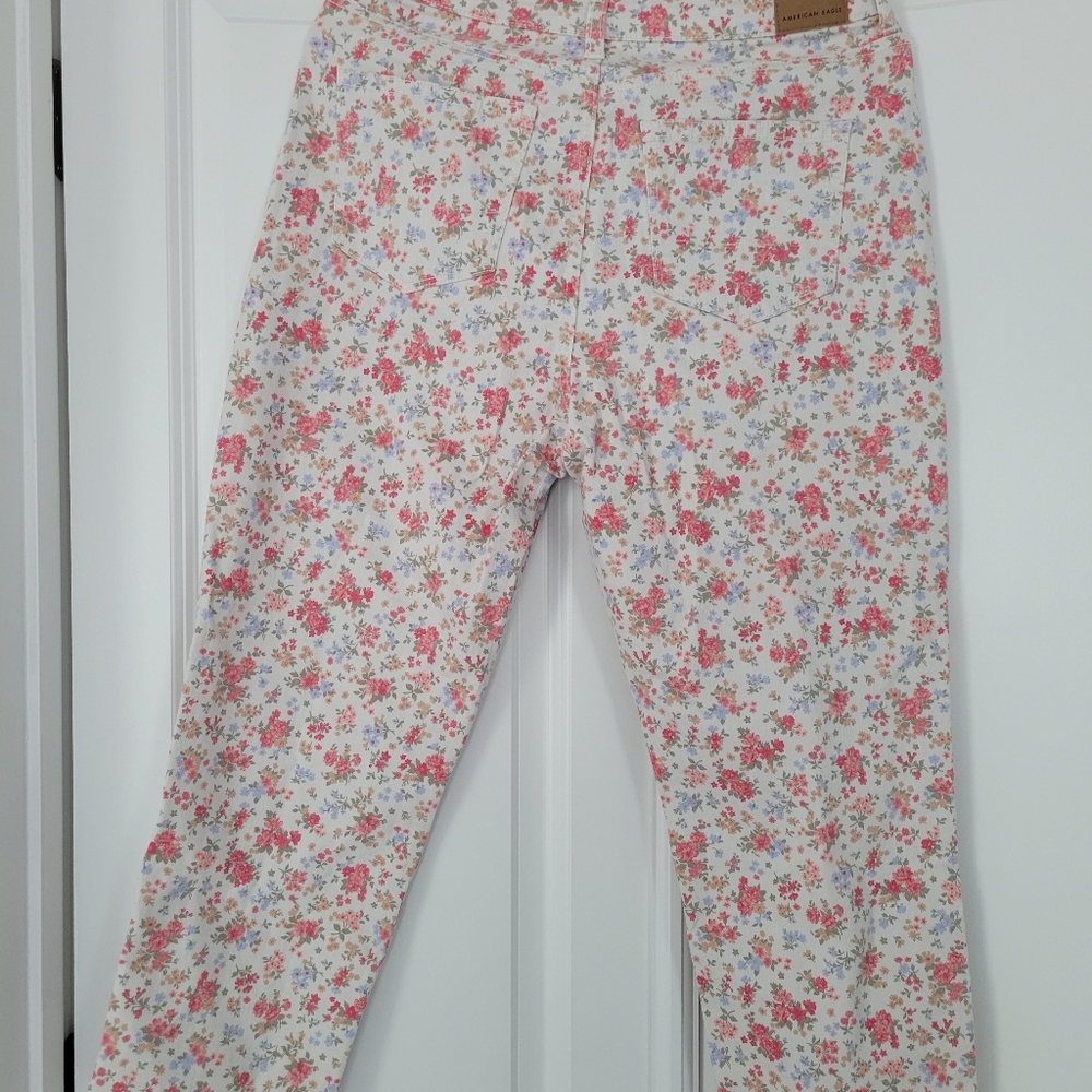 American Eagle mom jeans